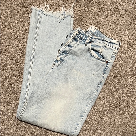 Abercrombie & Fitch Denim - Abercrombie & Fitch Ultra High Rise Ankle Straight Curve Love| Size 27/4R